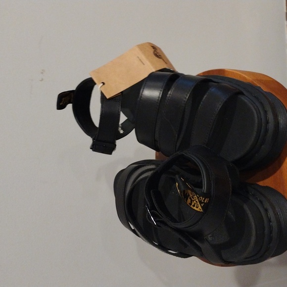 Sold!! Doc Martens Leather Sandals Size Women 10 Men 8- Blaire Gladiator NWT - Picture 15 of 15